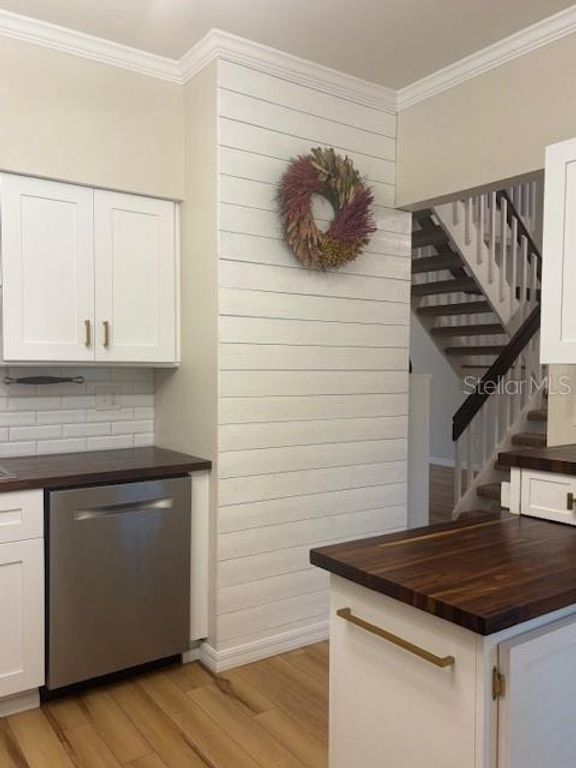 Image 18 of property listing at 159 HUNTER COURT N/A, Palm Harbor, FL 34684