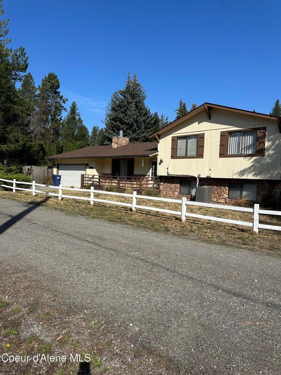 3820 N Honeysuckle DR, Coeur d'Alene, ID 83815 photo 2