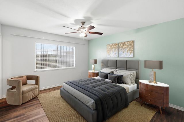 2704 Friarford Road, Fort Worth, TX 76112