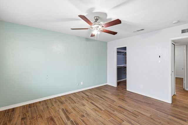 2704 Friarford Road, Fort Worth, TX 76112