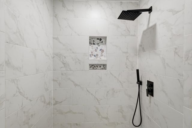 2704 Friarford Road, Fort Worth, TX 76112