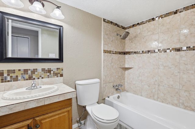 2704 Friarford Road, Fort Worth, TX 76112