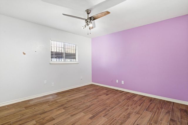 2704 Friarford Road, Fort Worth, TX 76112