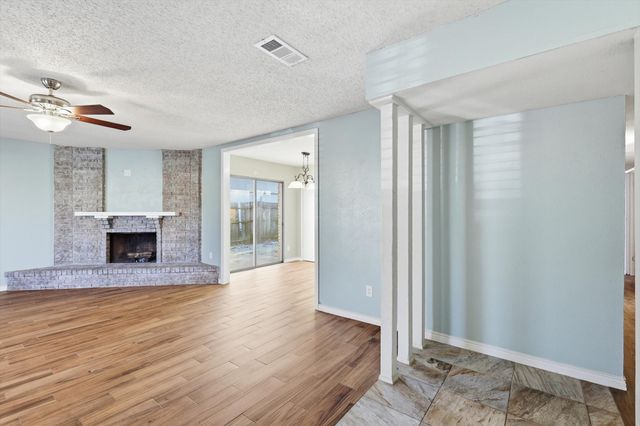 2704 Friarford Road, Fort Worth, TX 76112