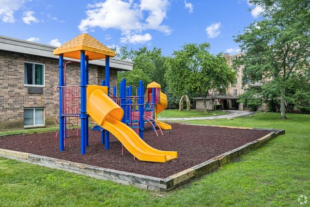 1820 N Delany Road 112, Gurnee, IL 60031