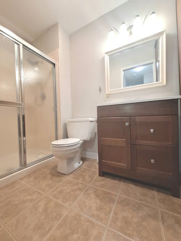 1482 Stonebridge Circle C-6, Wheaton, IL 60189