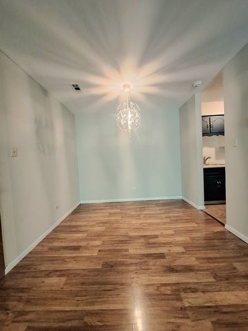 1482 Stonebridge Circle C-6, Wheaton, IL 60189