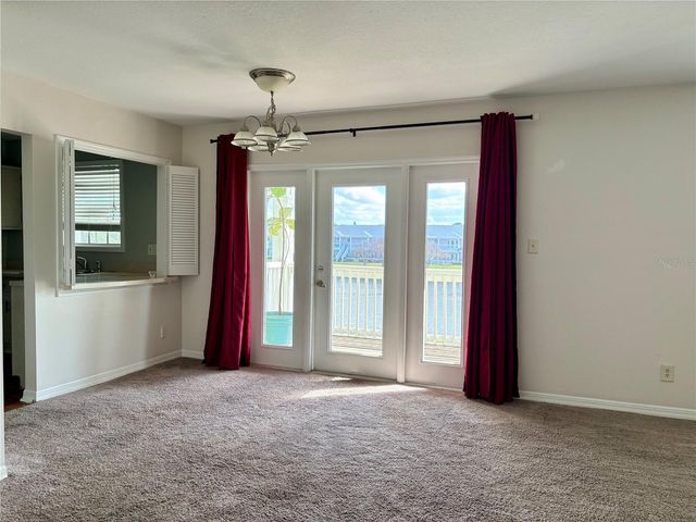 204 POMPANO DRIVE SE D, St Petersburg, FL 33705