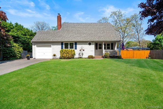 225 Walker Avenue, East Patchogue, NY 11772