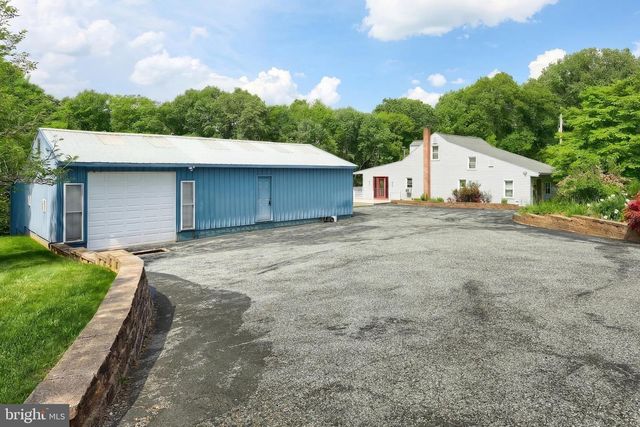 743 SNYDER CORNER RD, Red Lion, PA 17356