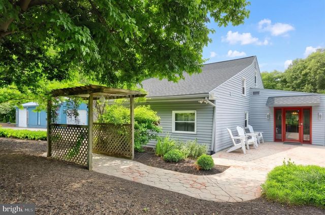 743 SNYDER CORNER RD, Red Lion, PA 17356