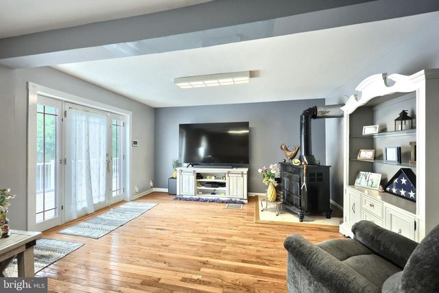 743 SNYDER CORNER RD, Red Lion, PA 17356