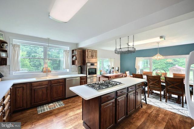 743 SNYDER CORNER RD, Red Lion, PA 17356