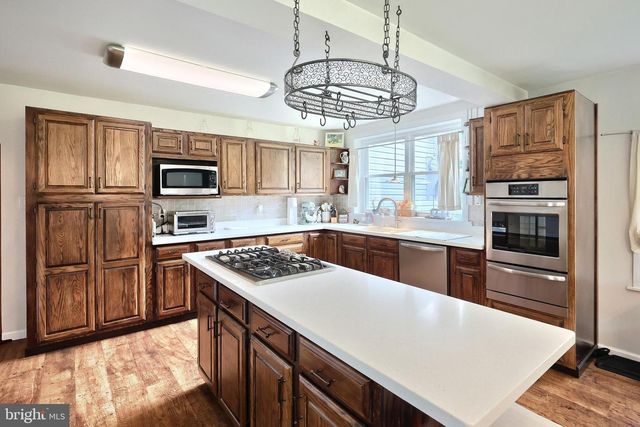 743 SNYDER CORNER RD, Red Lion, PA 17356
