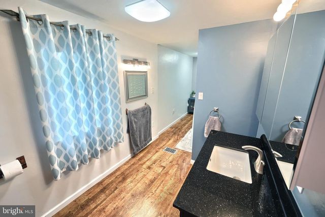 743 SNYDER CORNER RD, Red Lion, PA 17356