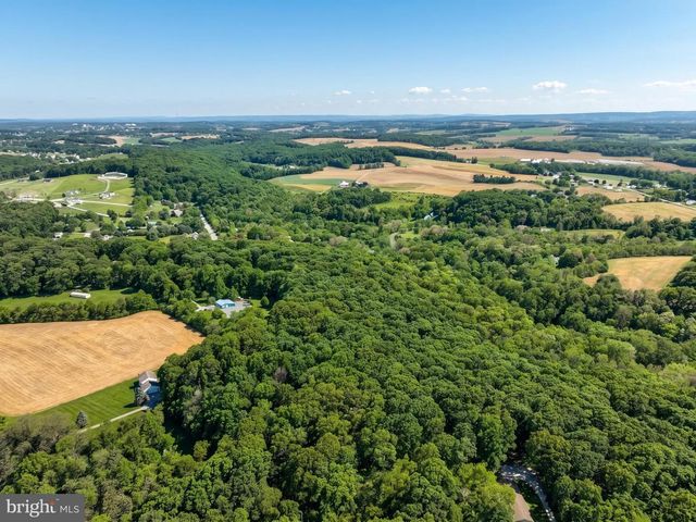 743 SNYDER CORNER RD, Red Lion, PA 17356