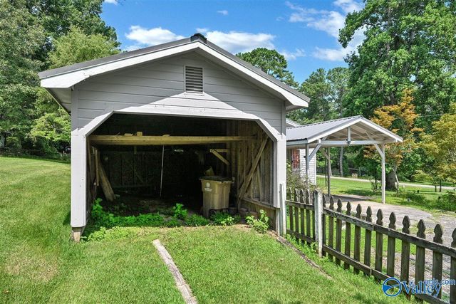 909 Woodruff Road SW, Decatur, AL 35603