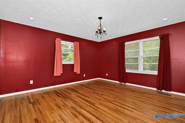 909 Woodruff Road SW, Decatur, AL 35603