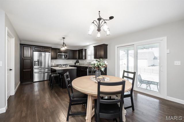 3493 Chippewa, Shiloh, IL 62221