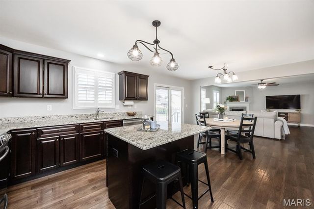 3493 Chippewa, Shiloh, IL 62221