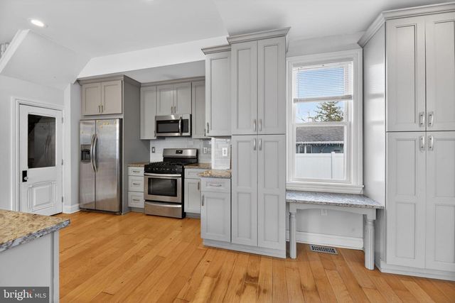 810 CENTRAL AVE, Glendora, NJ 08029