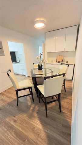 700 Bayshore Drive 17, Fort Lauderdale, FL 33304
