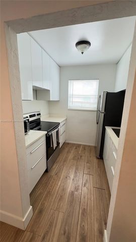 700 Bayshore Drive 17, Fort Lauderdale, FL 33304
