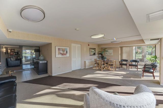 100 Lake Boulevard 603, Buffalo Grove, IL 60089