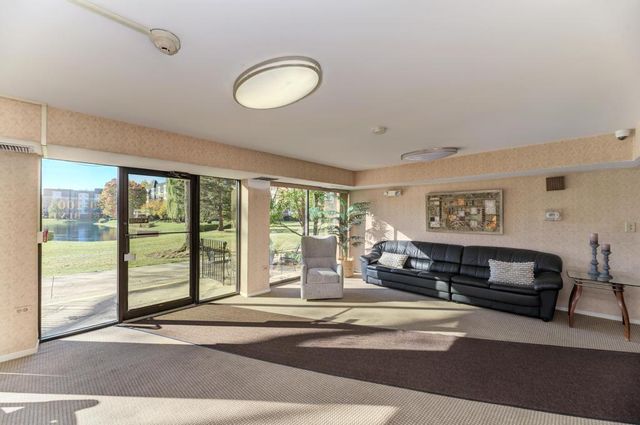 100 Lake Boulevard 603, Buffalo Grove, IL 60089