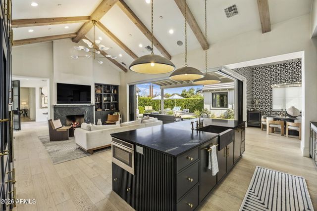 4121 N 64TH Place, Scottsdale, AZ 85251