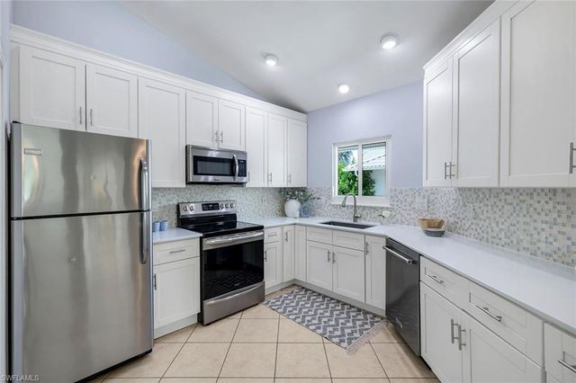 11054 Linnet LN, Naples, FL 34119