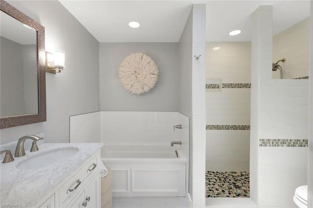 11054 Linnet LN, Naples, FL 34119