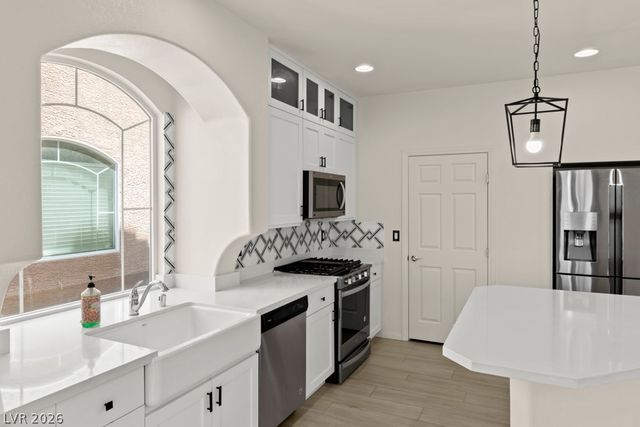 10597 Aphrodite Street, Las Vegas, NV 89183