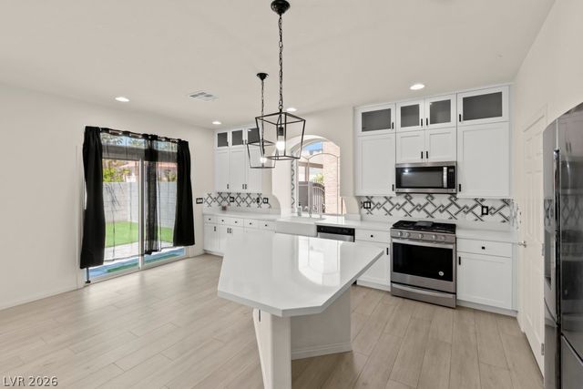 10597 Aphrodite Street, Las Vegas, NV 89183