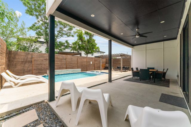 3210 Herbert Street, Dallas, TX 75212