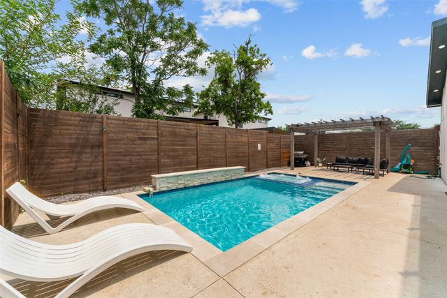 3210 Herbert Street, Dallas, TX 75212