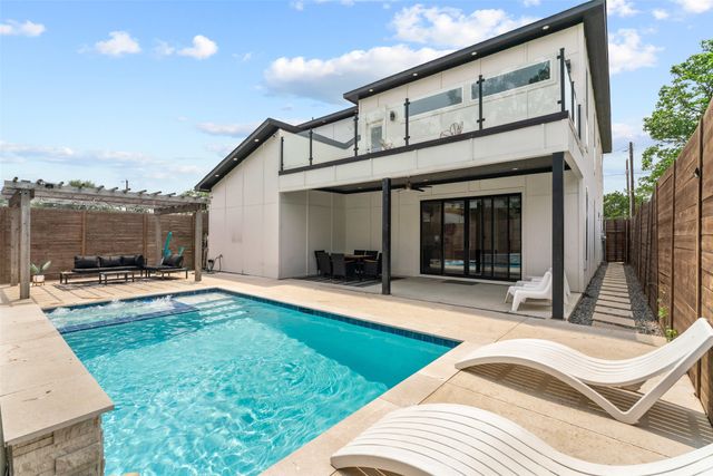 3210 Herbert Street, Dallas, TX 75212