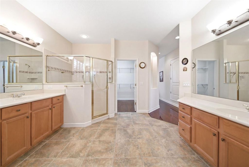 Image 25 of property listing at 9902 NOKAY DRIVE, Orlando, FL 32836