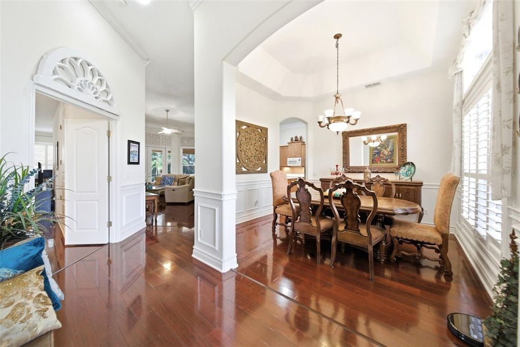 Image 9 of property listing at 9902 NOKAY DRIVE, Orlando, FL 32836