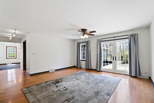 19 Beechtree Lane, Granville, OH 43023