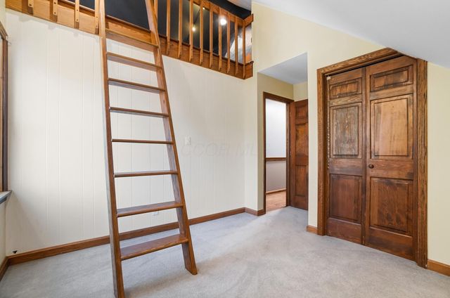 19 Beechtree Lane, Granville, OH 43023