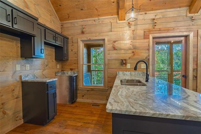 85 Moreland Trail, Cherry Log, GA 30522