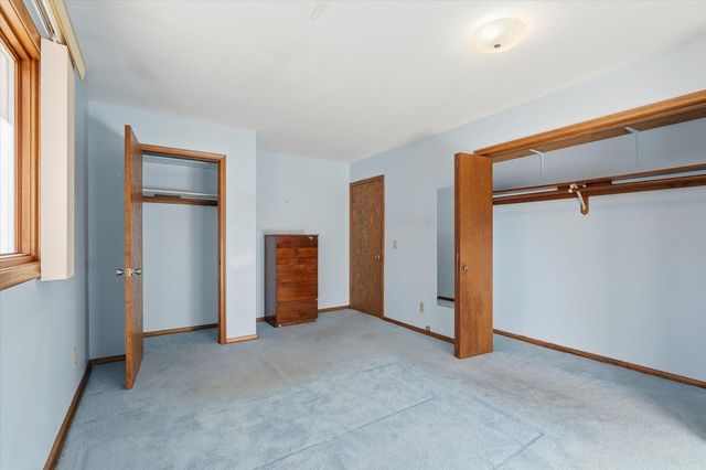 1823 Gramsie Road, Arden Hills, MN 55112