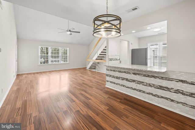 302B HARWOOD CT, Mount Laurel, NJ 08054