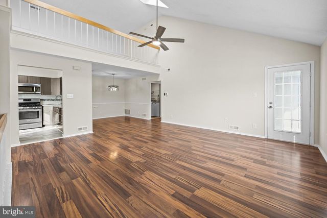 302B HARWOOD CT, Mount Laurel, NJ 08054