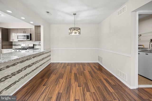 302B HARWOOD CT, Mount Laurel, NJ 08054