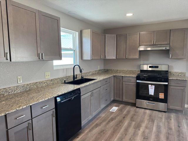 1102 Sapp Street, Cassville, MO 65625