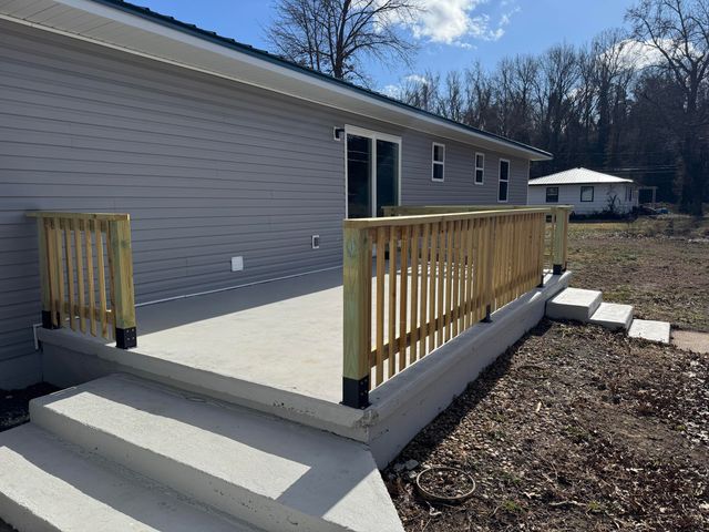 1102 Sapp Street, Cassville, MO 65625