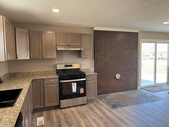 1102 Sapp Street, Cassville, MO 65625