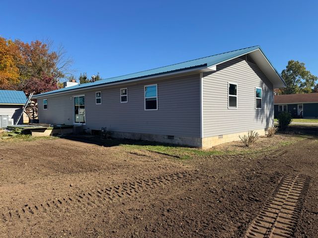 1102 Sapp Street, Cassville, MO 65625